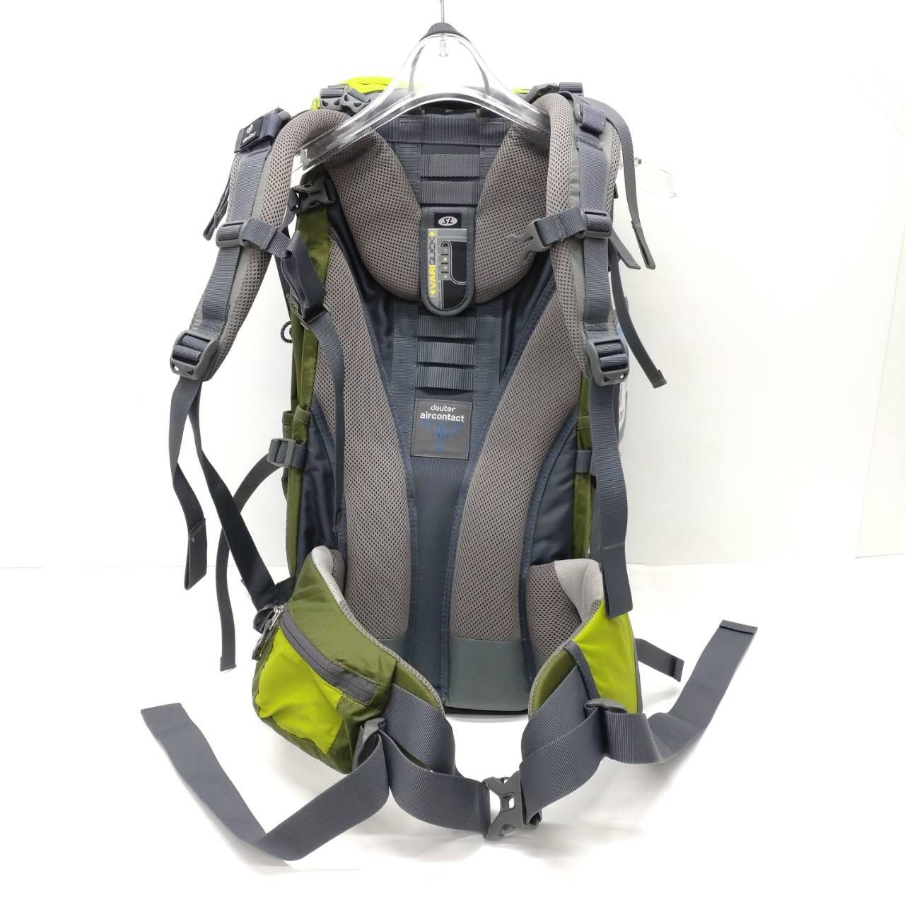 未使用 deuter ドイター バックパック ACT Lite 45+10SL パイン モス タグ付き リュック アウトドア トレッキング エアコンタクトライト グリーン系  women's fit