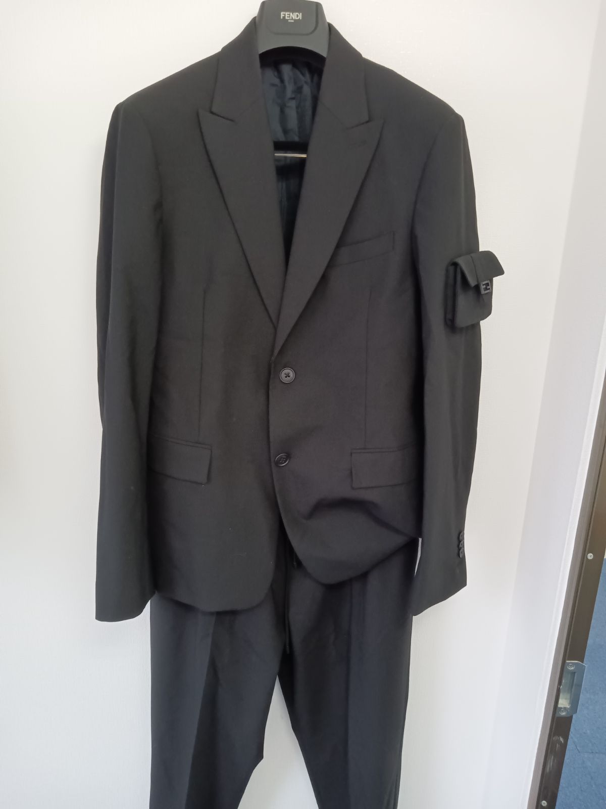 FENDI FFポーチ付きカジュアルスーツ ジョガーパンツ2本 ジョガーパンツ ブラック フェンディ 50