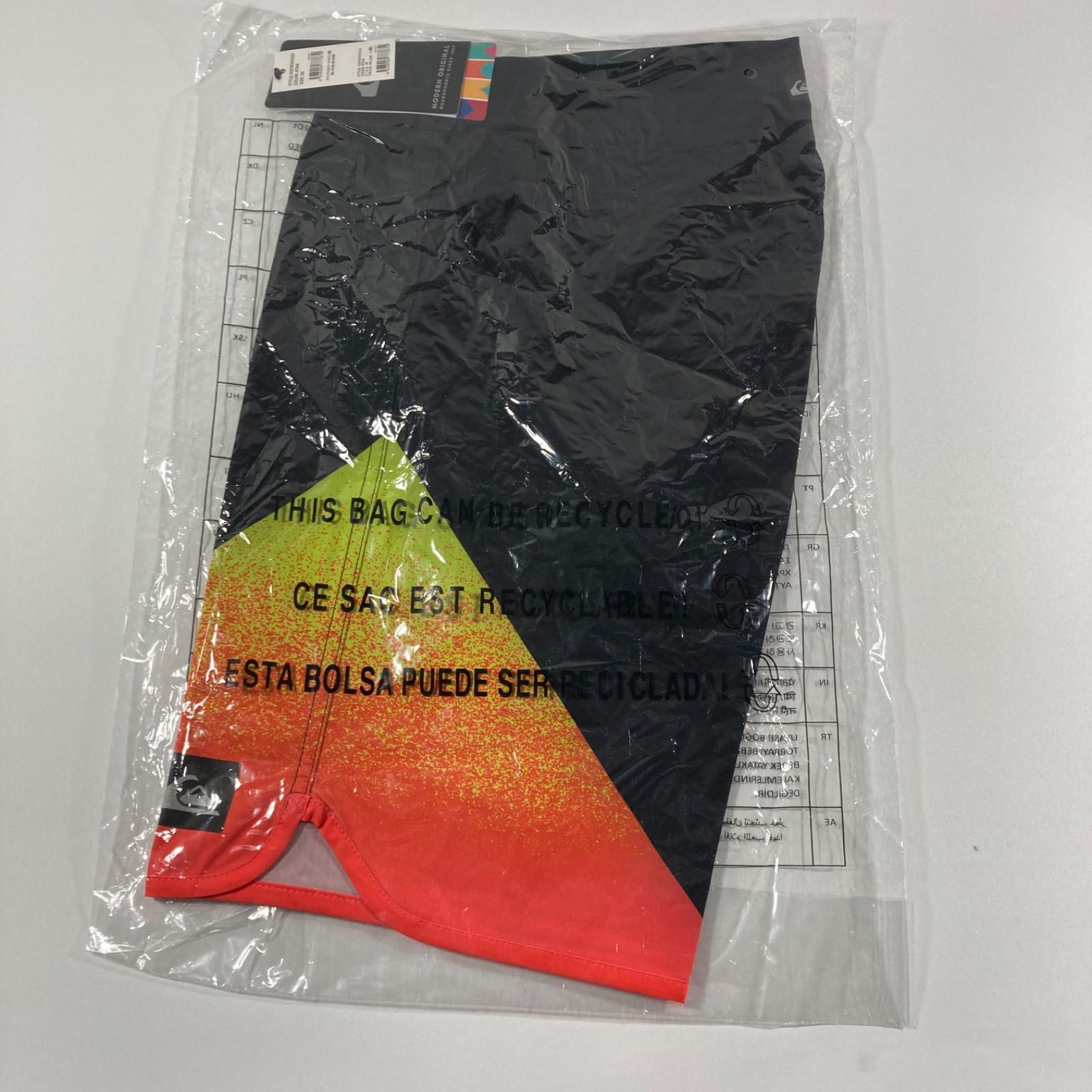 Quiksilver サーフパンツ 水着 28サイズ 海やプールに最適 M146
