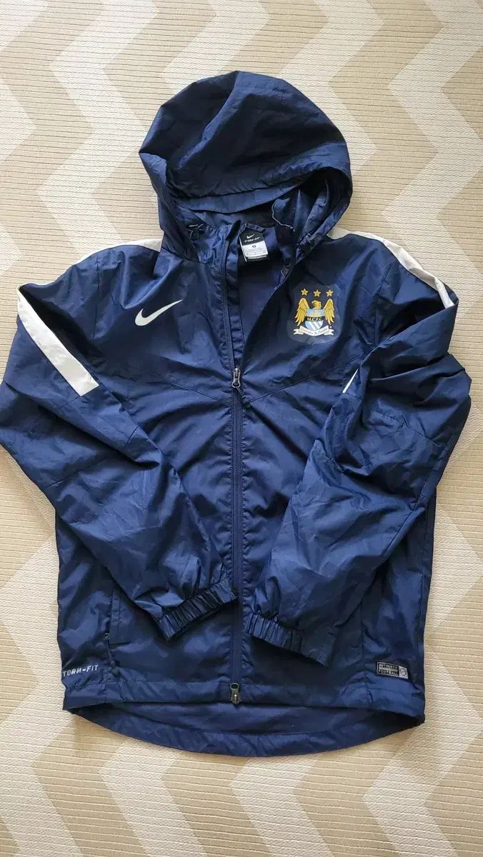 マンチェスターユナイテッド storm fit jacket M NIKE x MANCHESTER