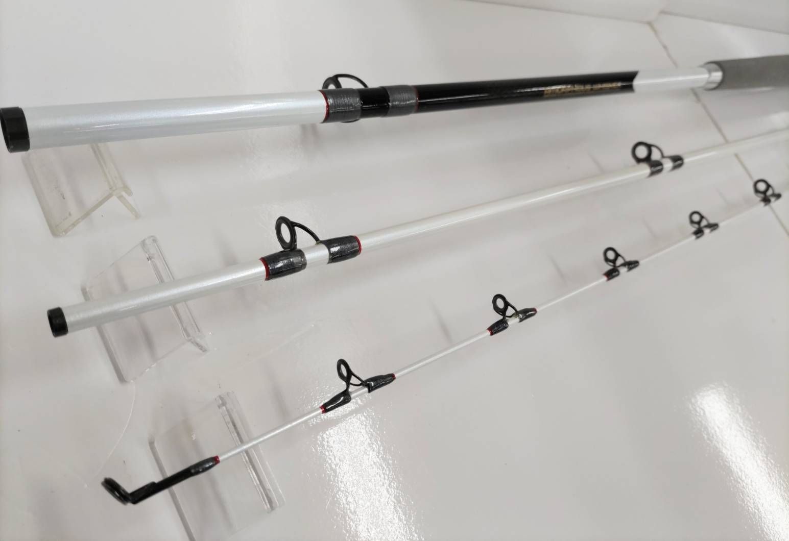 【美品】Daiwa アモルファスウイスカー　アドバイザー波紋　鯉24 コイ専用竿 美品】Daiwa アモルファスウイスカー アドバイザー波紋 鯉24