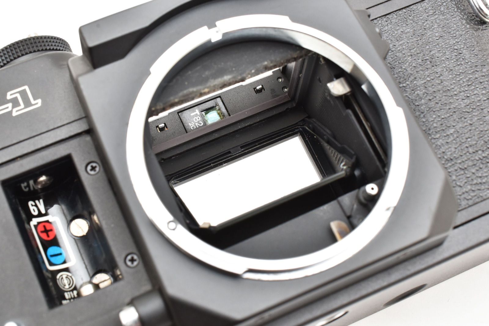 ☆大特価品☆【シャッター・通電OK!!】 CANON キヤノン NEW F-1 ボディ MF
