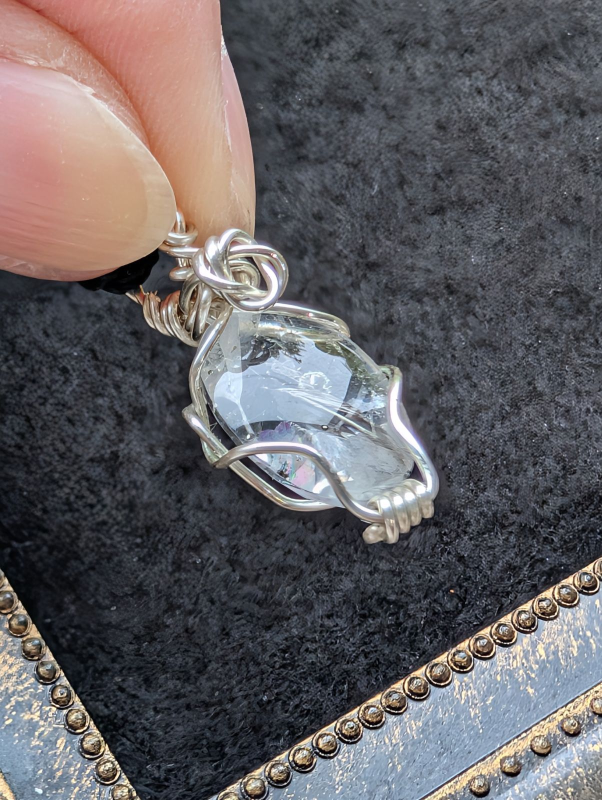 ワイヤーネックレス