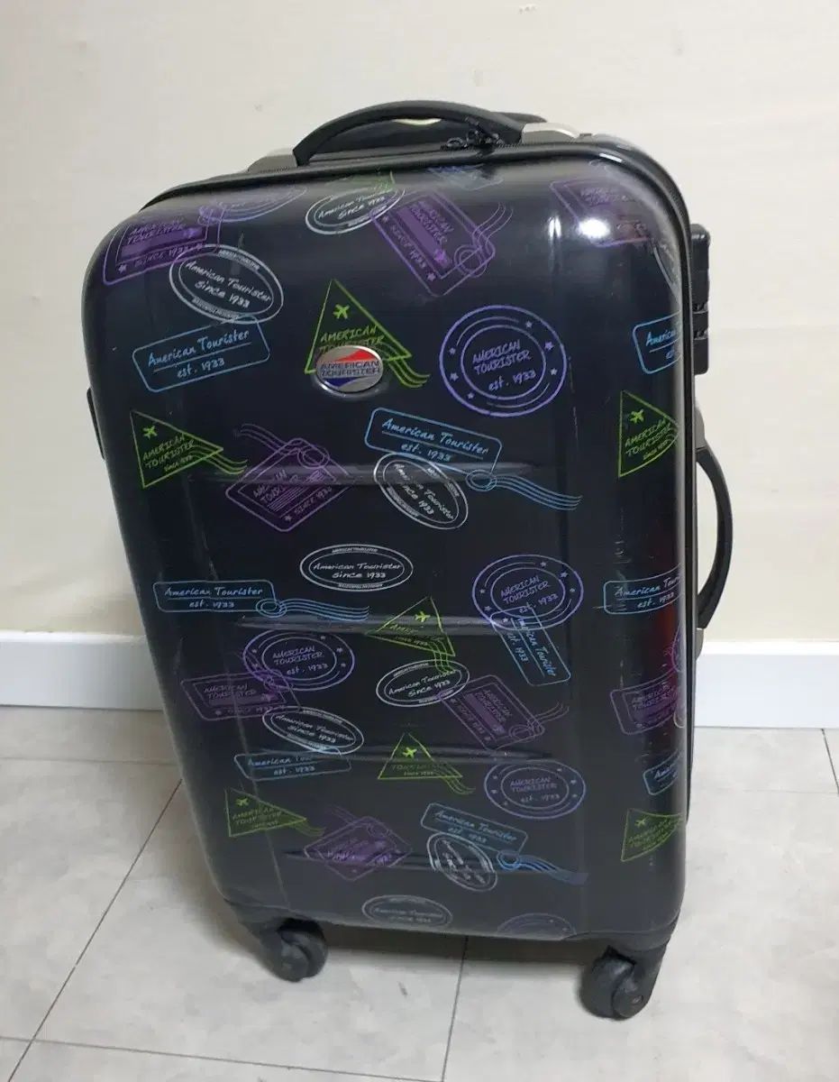 二胡 木製 ケース付き ☆状態〇☆ 二胡 木製 赤色 ケース 弦