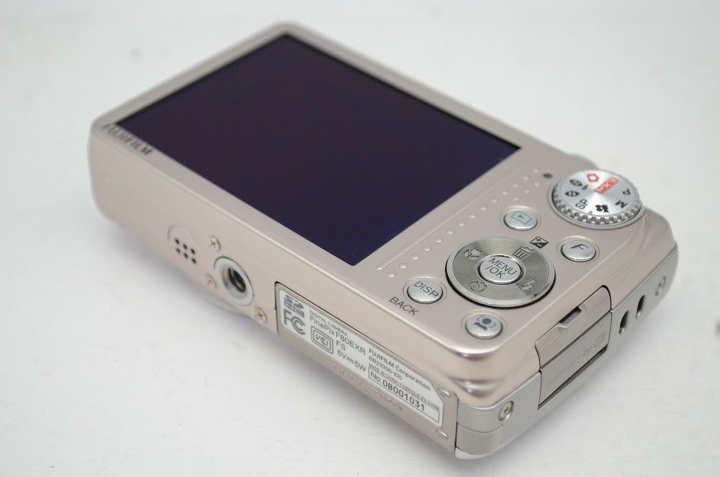 コンパクトデジタルカメラ