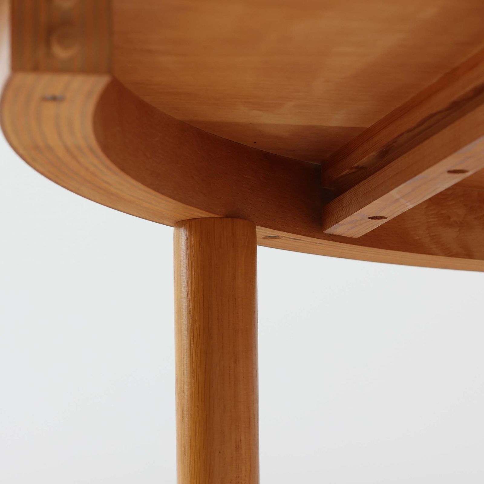 Mobler 円形エクステンションダイニングテーブル