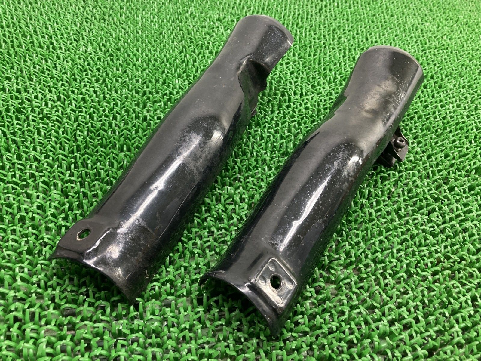 純正　希少部品　GPZ900R　マフラーガード カワサキ（Kawasaki） GPZ900R マフラーヒートガード 左右 純正 中古