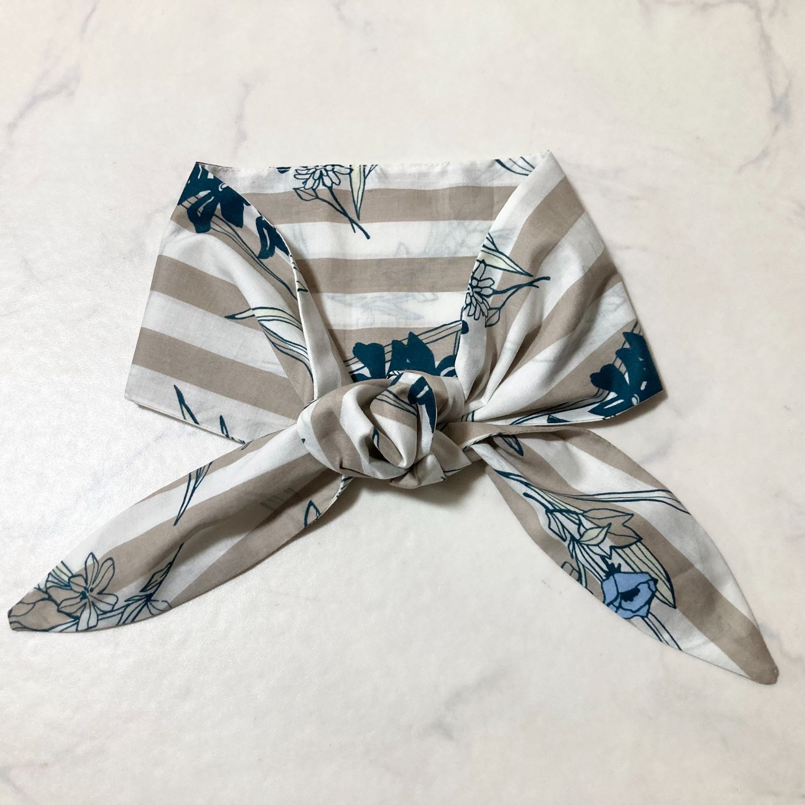 GRAPE グレーホワイトストライプフード付きスカーフハット（収納ポケット付き） GRAPE グレーホワイトストライプフード付きスカーフハット（収納