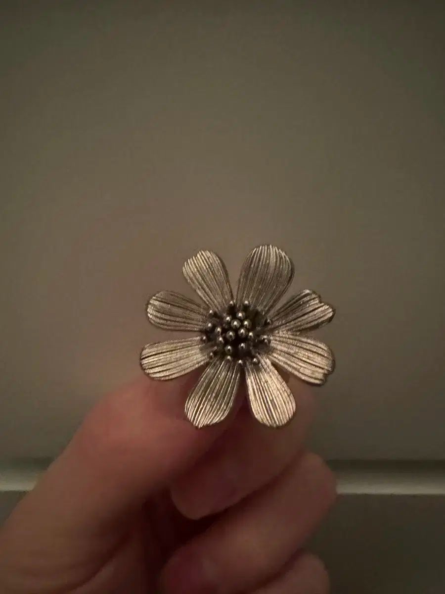 フラワー ブローチ