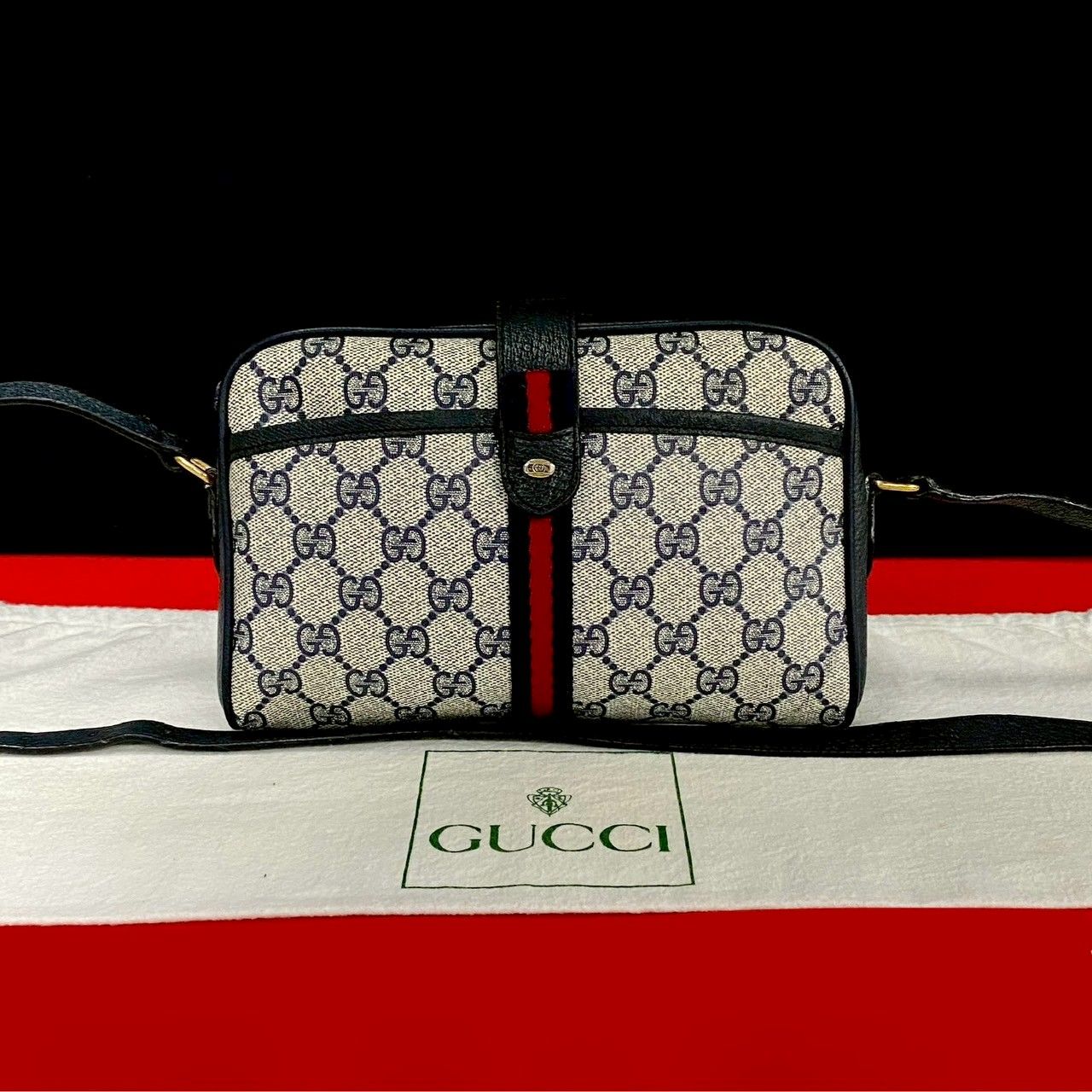 GUCCI グッチ グッチ ヴィンテージ シェリーライン GG ロゴ 金具 レザー ショルダーバッグ ポシェット ネイビー 48111