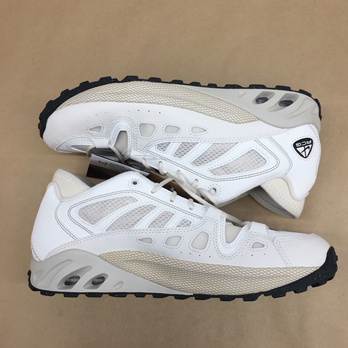NIKE ACG AIR EXPLORAID Phantom and Sail FJ1920-100 サイズ27.5cm 
