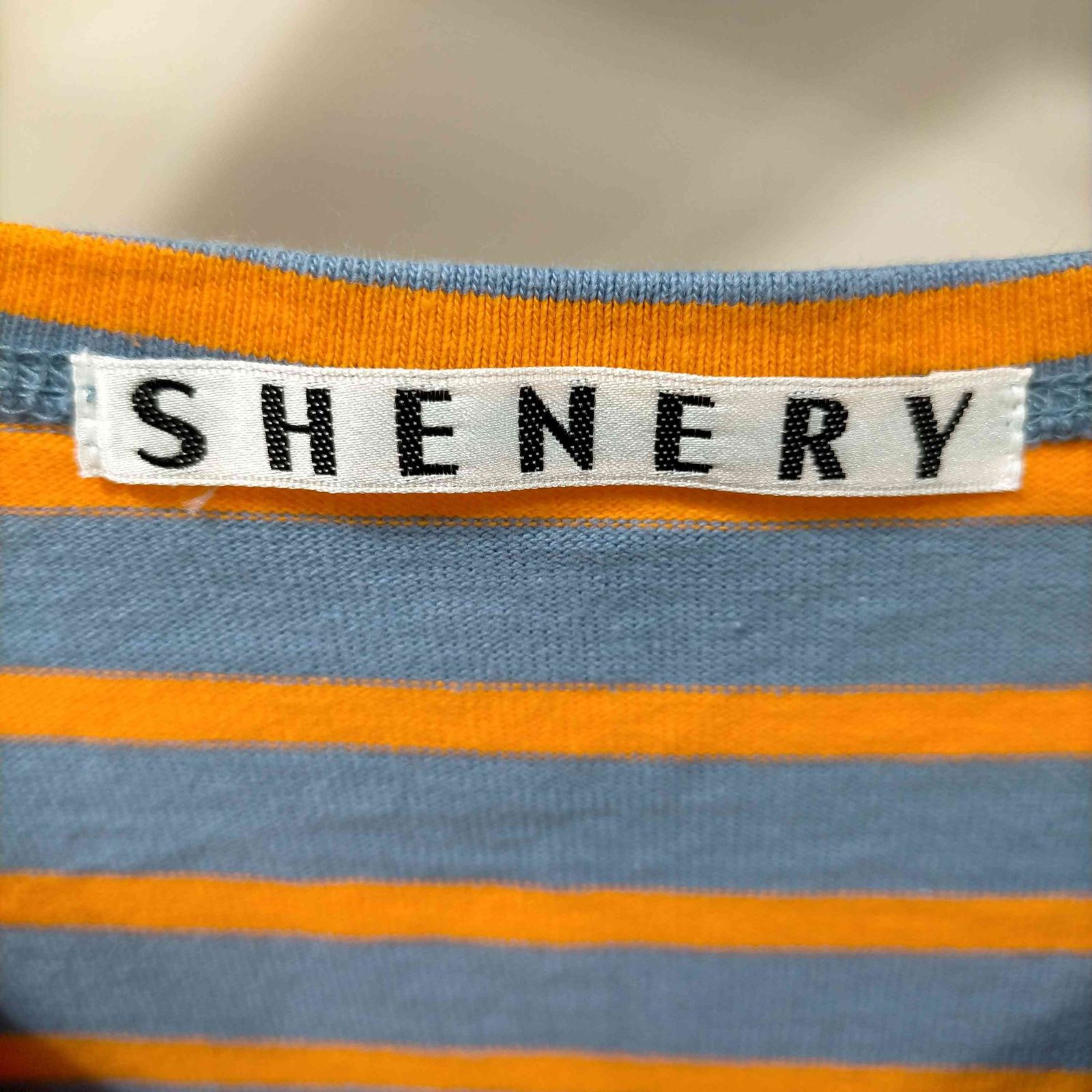 5/14のみ大幅値下げ❗️shenery サイドスリットボーダーカットソー SHENERY（シーナリー）の「サイドスリットボーダーカットソー（Tシャツ