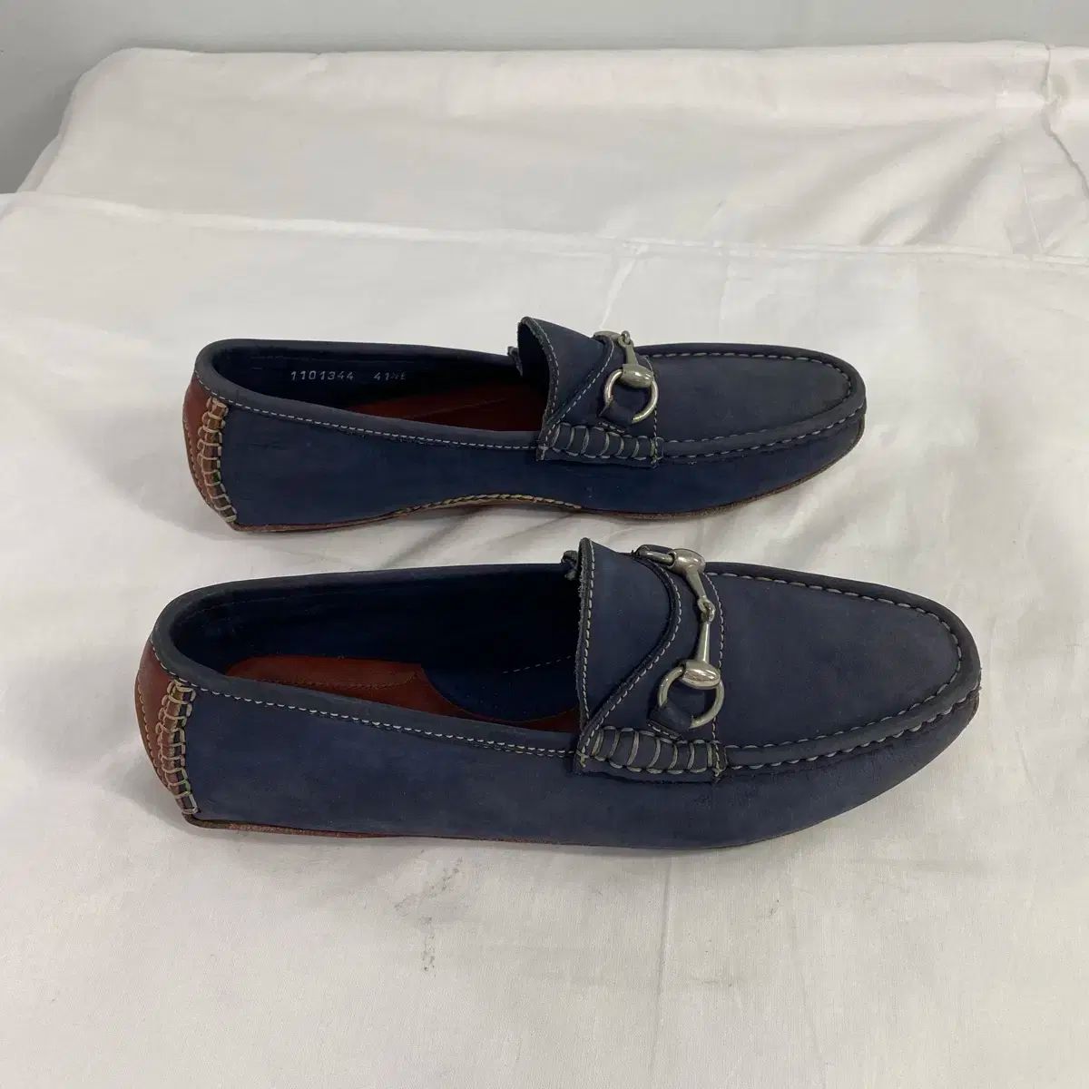 Gucci GUCCI(グッチ) ホースビット スエード ローファー - メルカリ