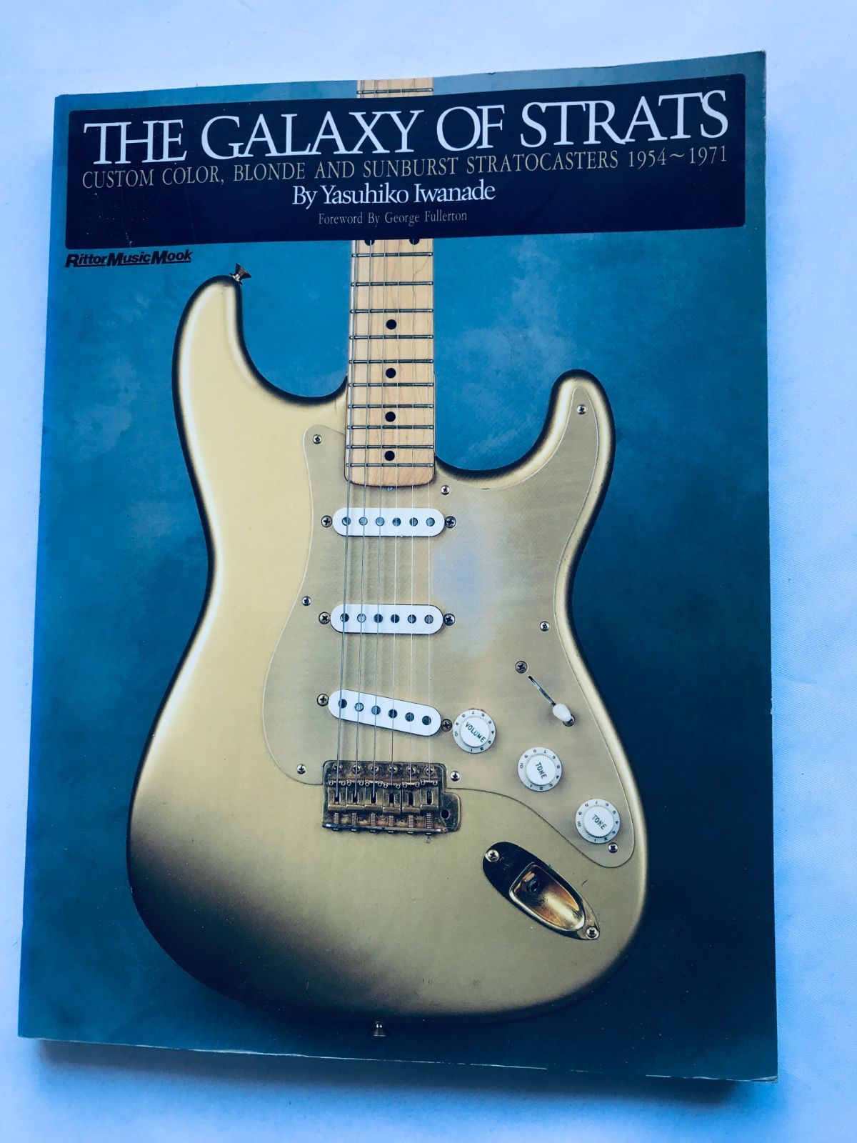 THE GALAXY OF STRATS ザ ギャラクシー オブ ストラトガイド Yasuhiko Iwanabe 初版 スリップ Vintage Guiter Book w|slipPostcard