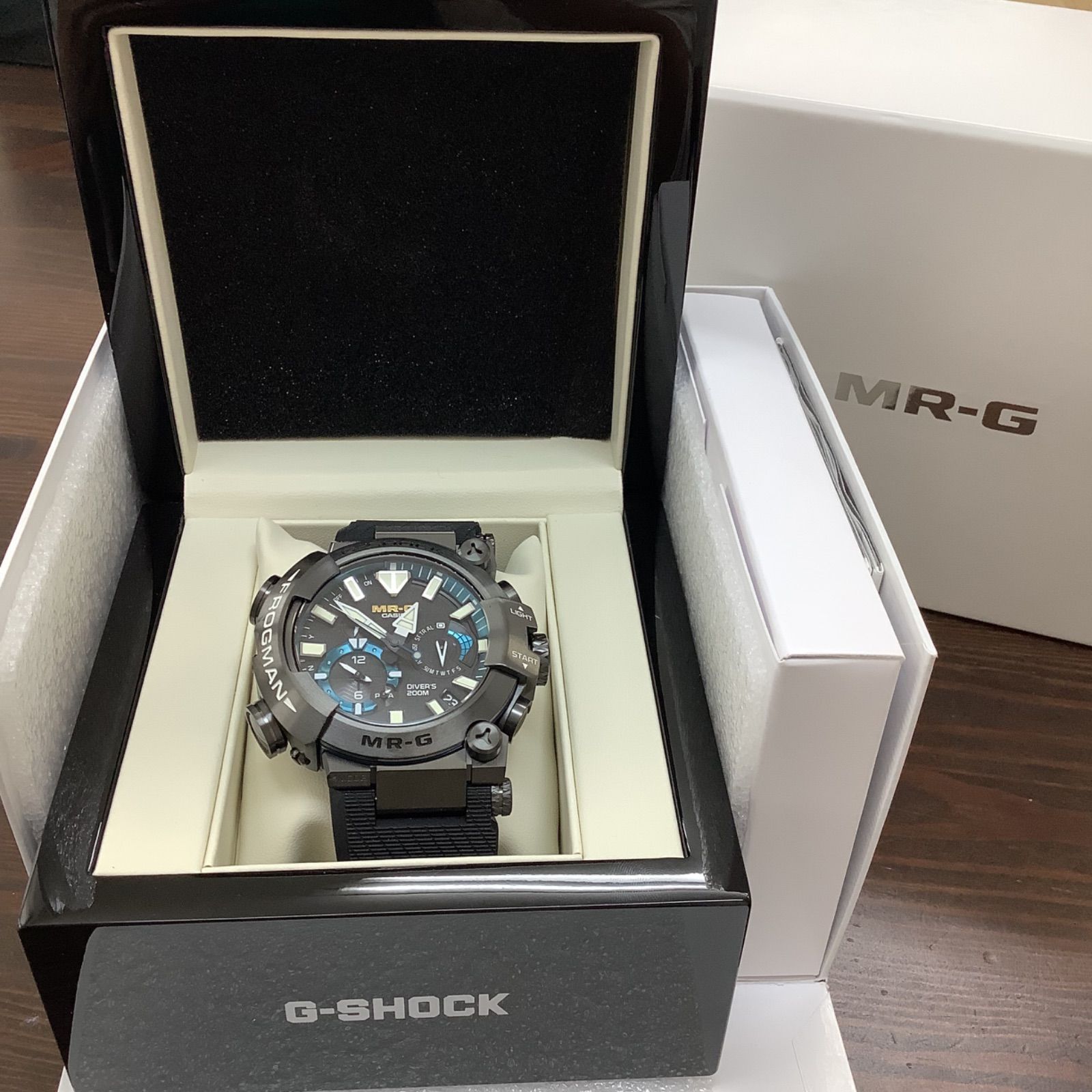 ✨新品未使用✨CASIO （カシオ） MRG-BF1000R-1AJR 時計 ソーラー/ﾒﾝｽﾞ 