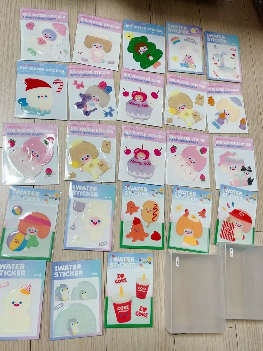 鶴 亀香合 珍味入れ 8セット 新品未使用 お正月 お祝いの器 鶴 亀香合 珍味入れ 8セット 新品未使用 お正月 お祝いの器