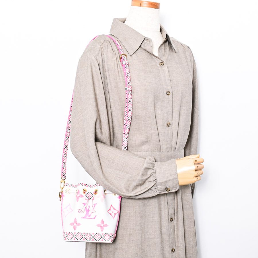 LOUIS VUITTON ルイヴィトン ハンドバッグ ナノノエ M82386