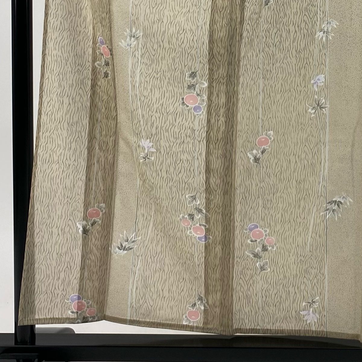 小紋 身丈159cm 裄丈63.5cm S 薄物 絽 万寿菊 竹 薄茶色 化繊 秀品