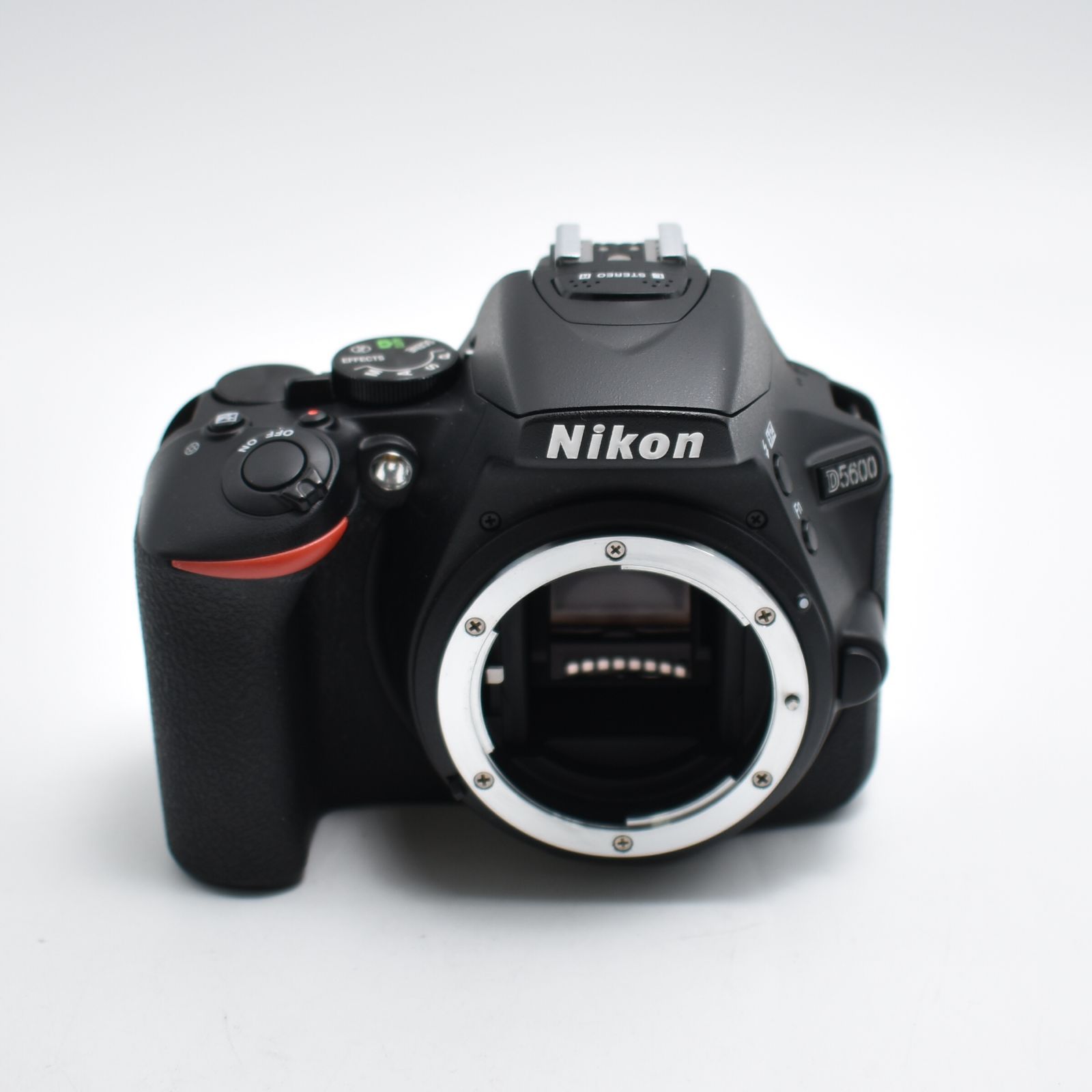 Nikon D5600 18-140mm デジタル一眼レフカメラ Amazon | Nikon デジタル一眼レフカメラ D5600 18-140 VR レンズキット