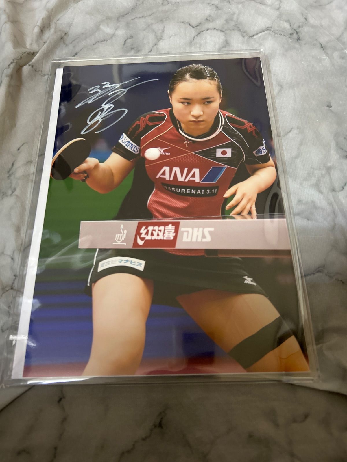 Amazon.co.jp: 女子卓球 オリンピックメダリスト 伊藤美誠 直筆サイン