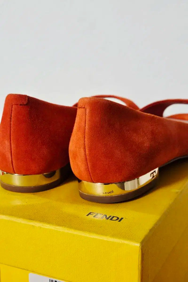 Tory Burch【新品未使用】フラットシューズ 朱色オレンジ／24cm Tory Burch【新品未使用】フラットシューズ 朱色オレンジ／24cm