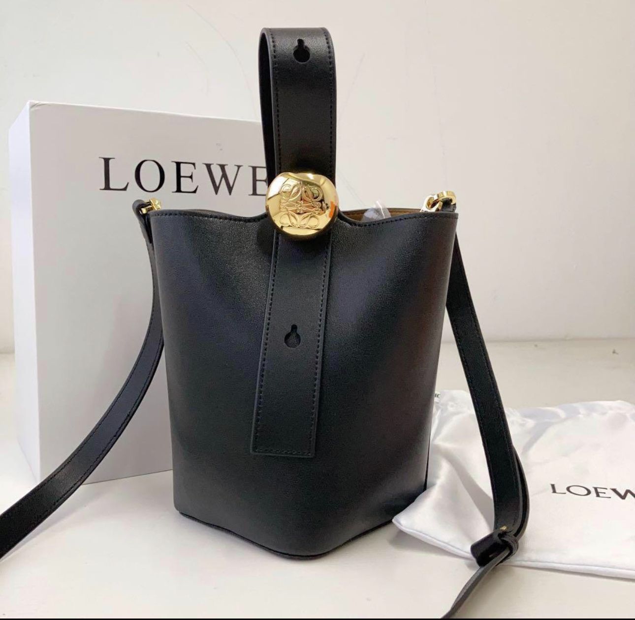 ★ 期間限定値下げ ★LOEWE ロエベ ペブルバケットバッグ ブラック ミニ