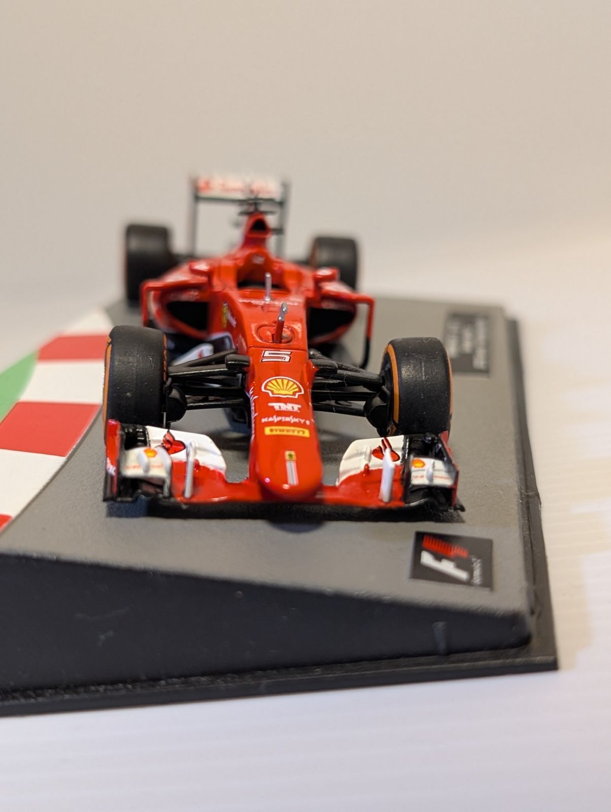 ベッテルのフェラーリドライバーの始まり 1/43 フェラーリSF15-T