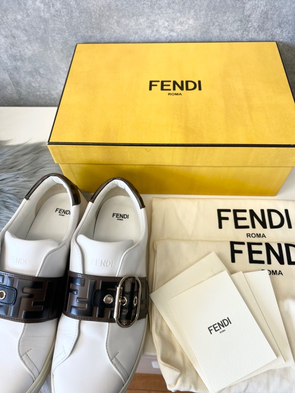 FENDI レザースニーカー - メルカリ