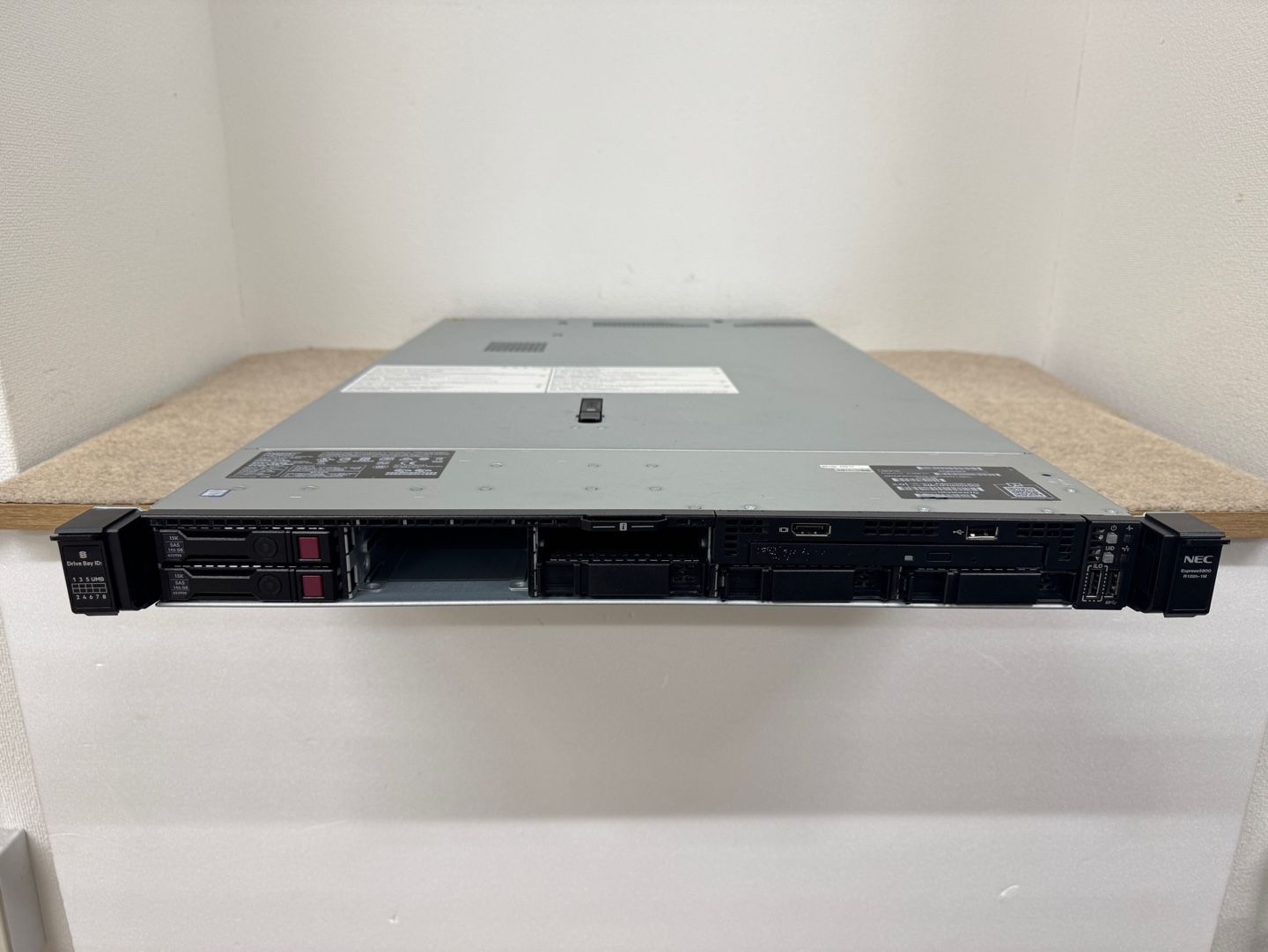NEC express5800 | R120h-1m N8100-2557Y 2x Xeon Silver 4114 10core 2.20GHz 64GB 2x 146GB SAS P408i-a SR RAID SV165