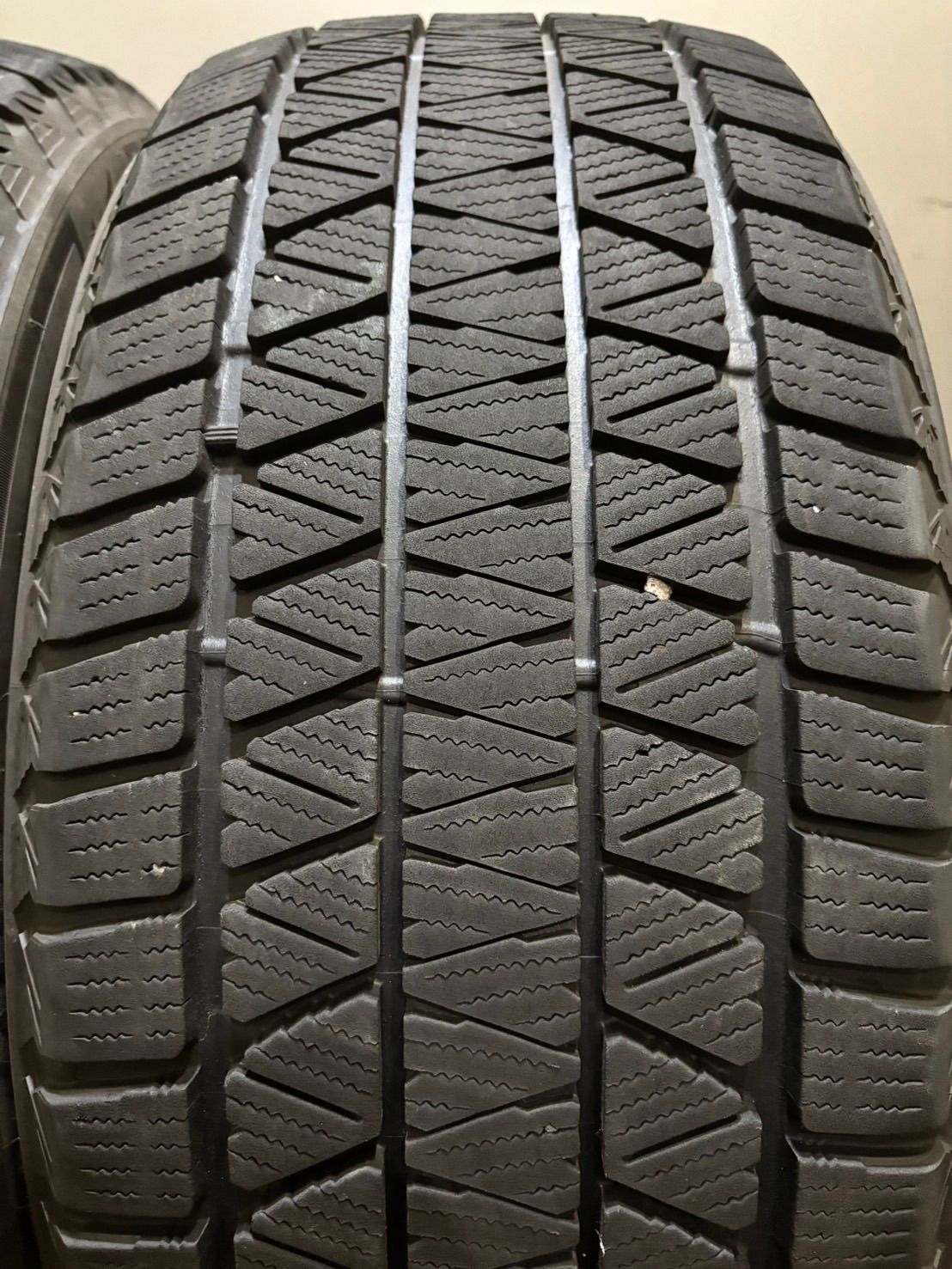 22年製 スタッドレス
