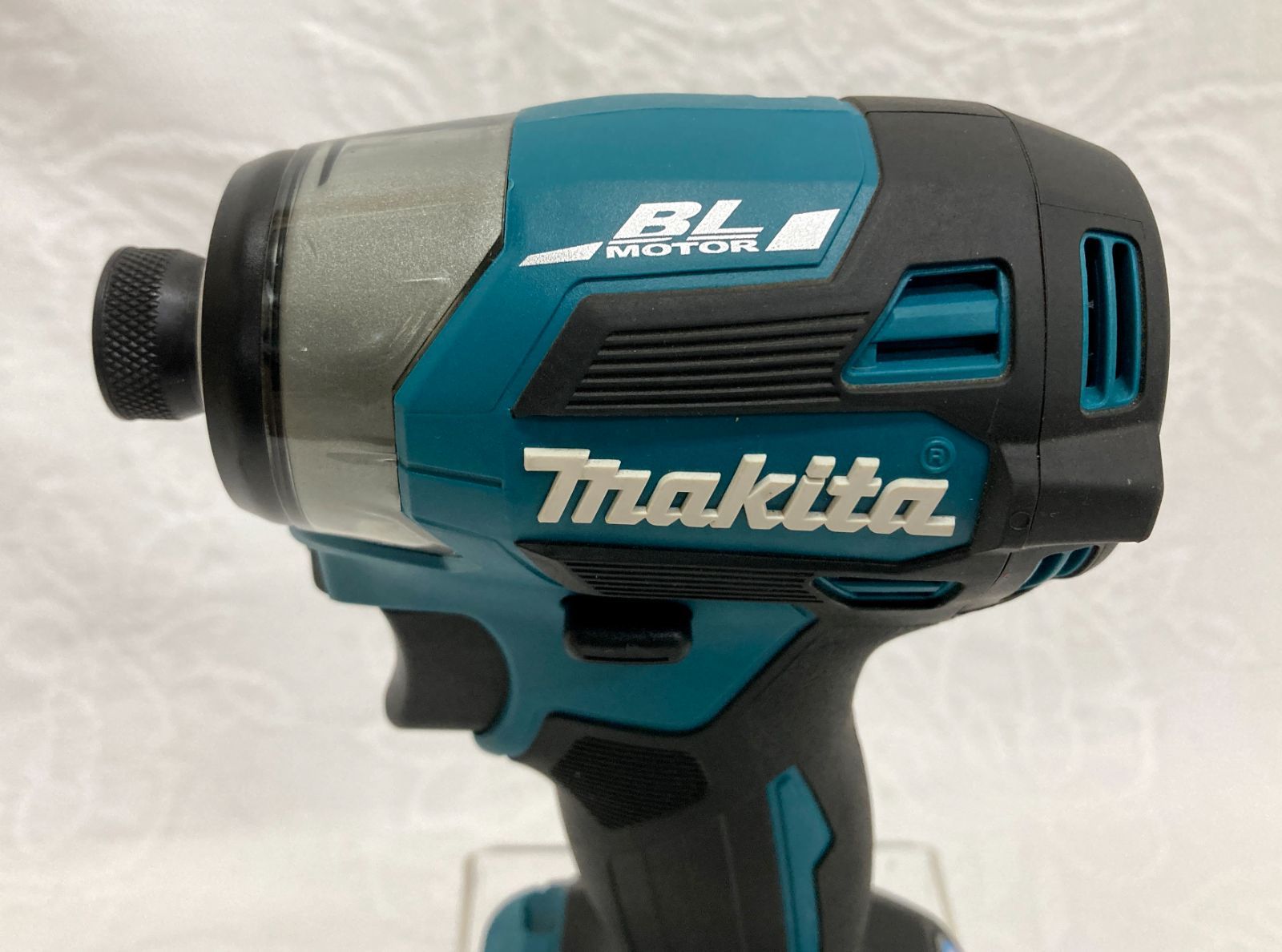 充電式インパクトドライバ