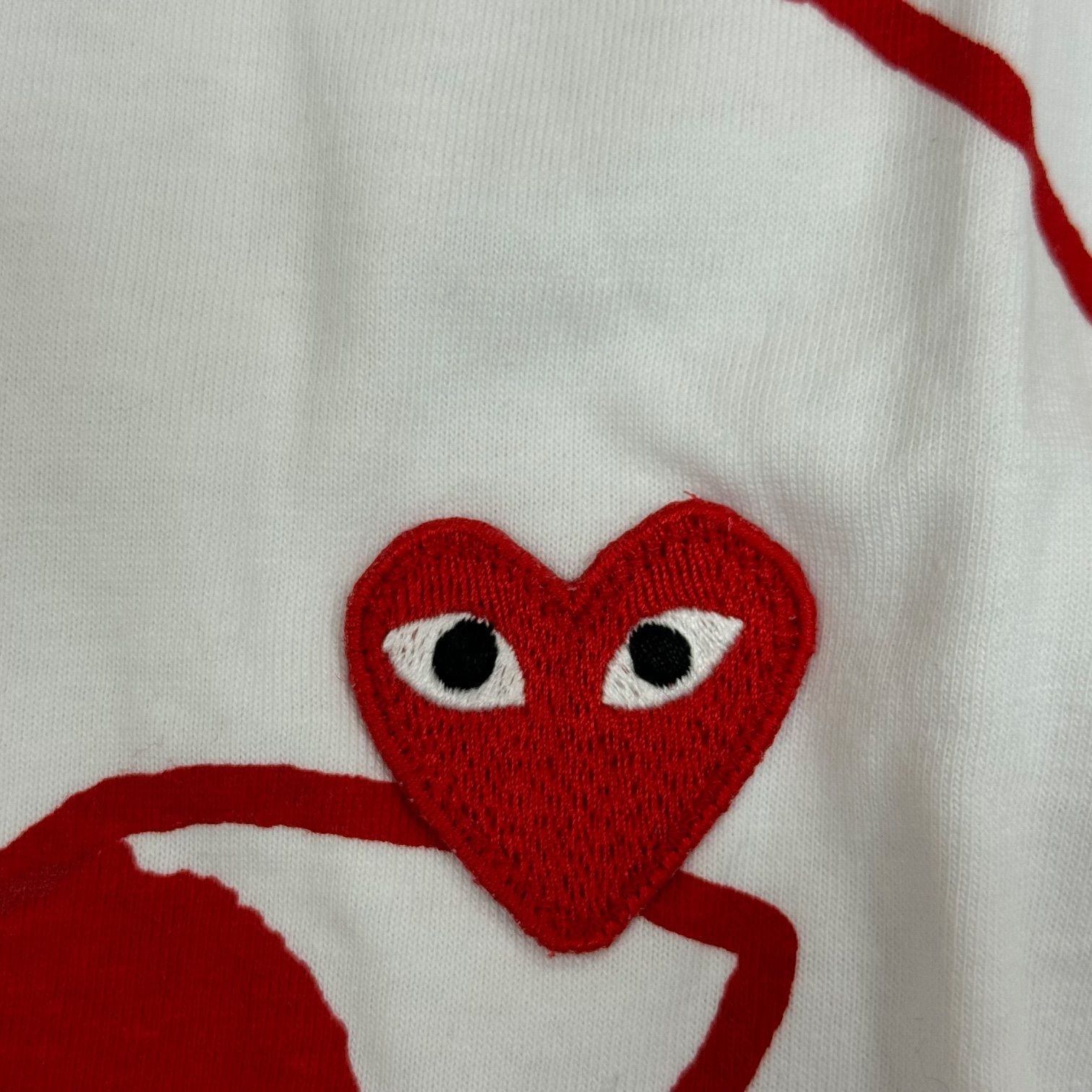 定価8690円 新品 PLAY COMME des GARCONS 24SS ハートプリント レッドハートワッペン Tシャツ プレイ コムデギャルソン AZ-T100-051 ホワイト XL 58960A3