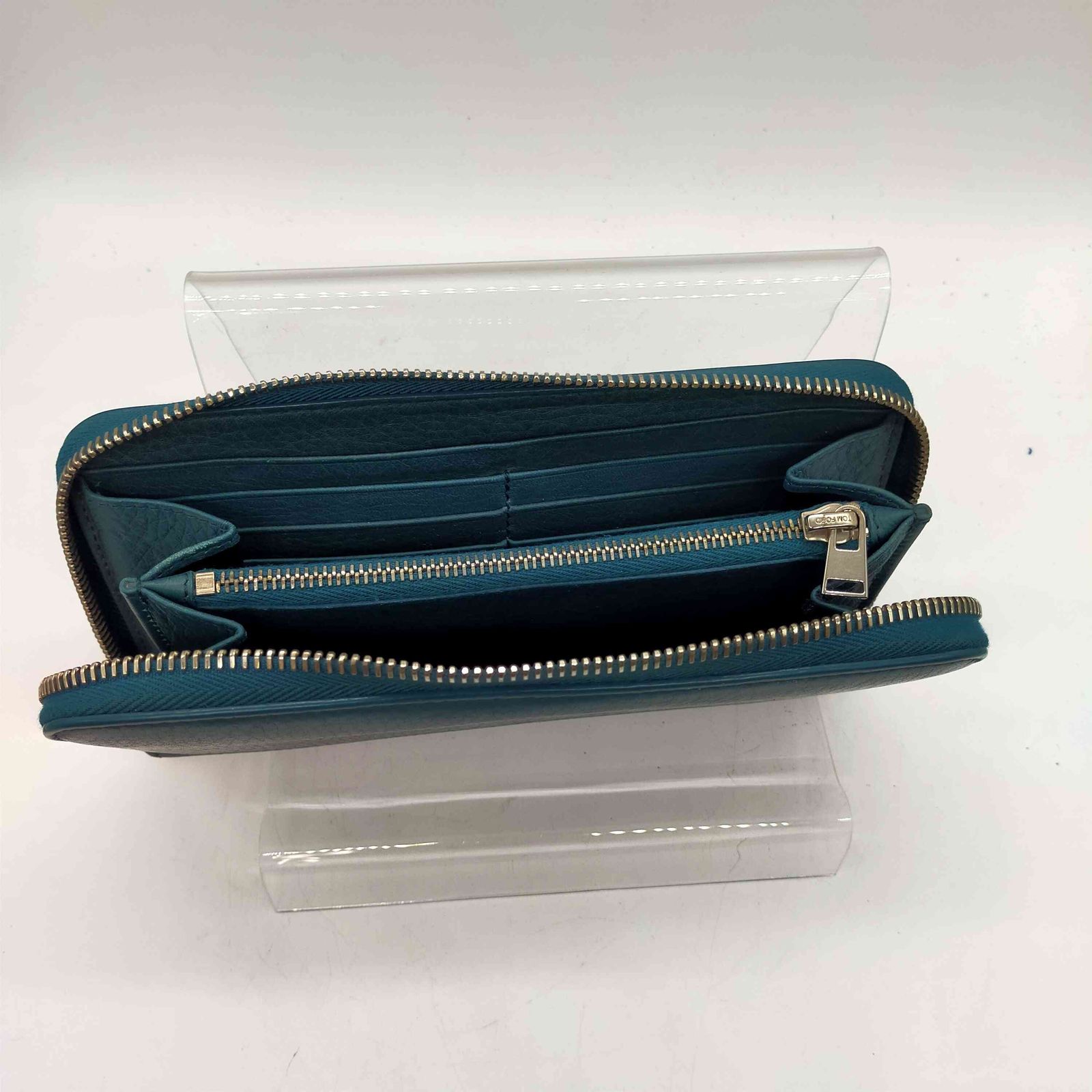【TOM FORD】ベージュ レザー ジップアラウンド ウォレット TOM FORD (トム フォード) レザー ロゴ ラウンドジップ 長財布
