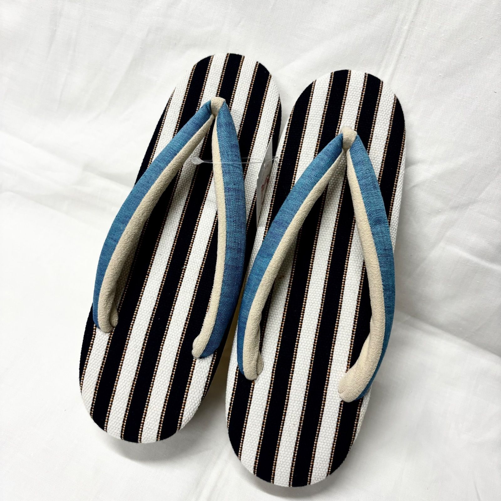 本場大島紬 雪輪尽くし 未使用品 パールトーン 本場大島紬 泥大島 正絹