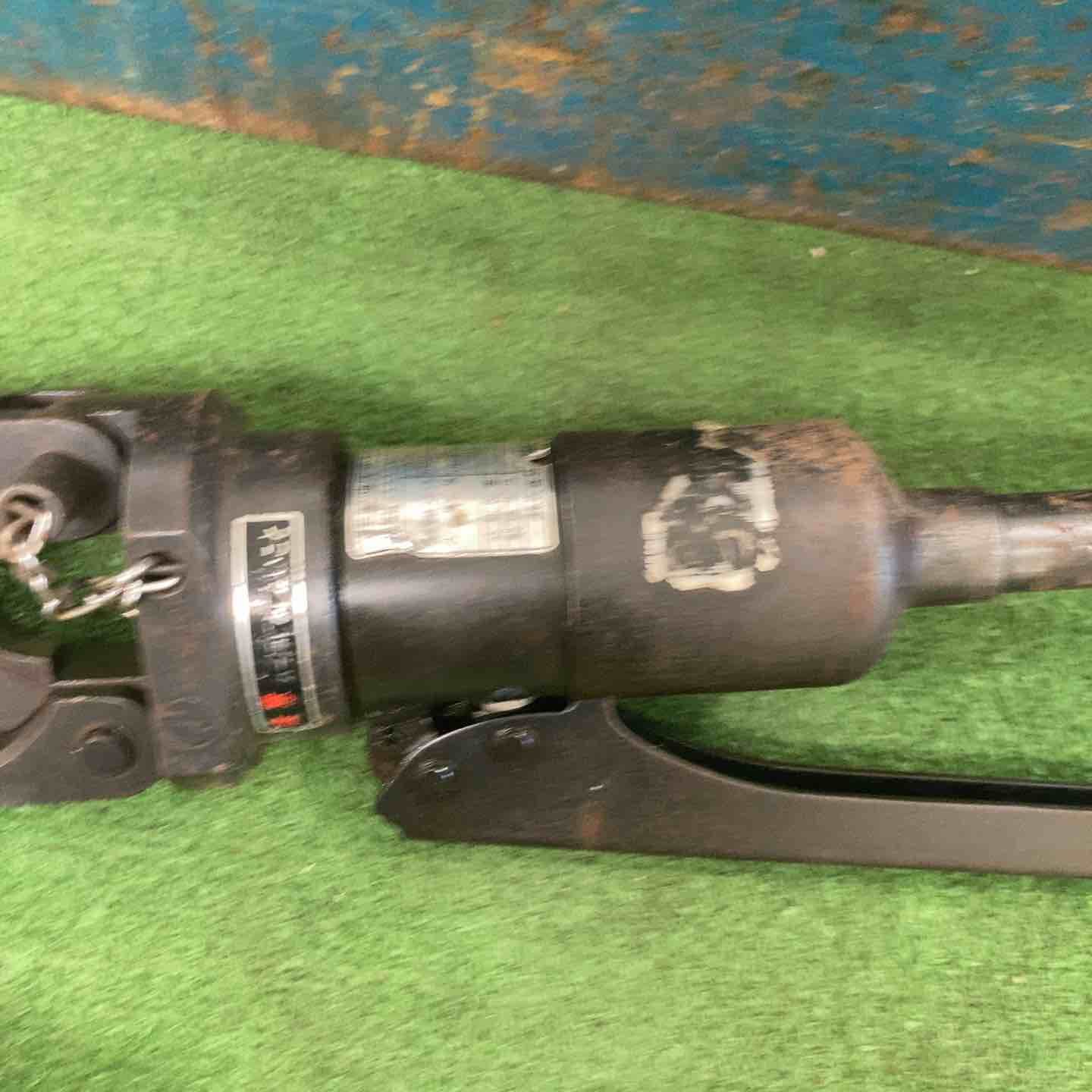 泉精器製作所 iZUMi 手動油圧式工具 9号K型 NO.375001イズミ