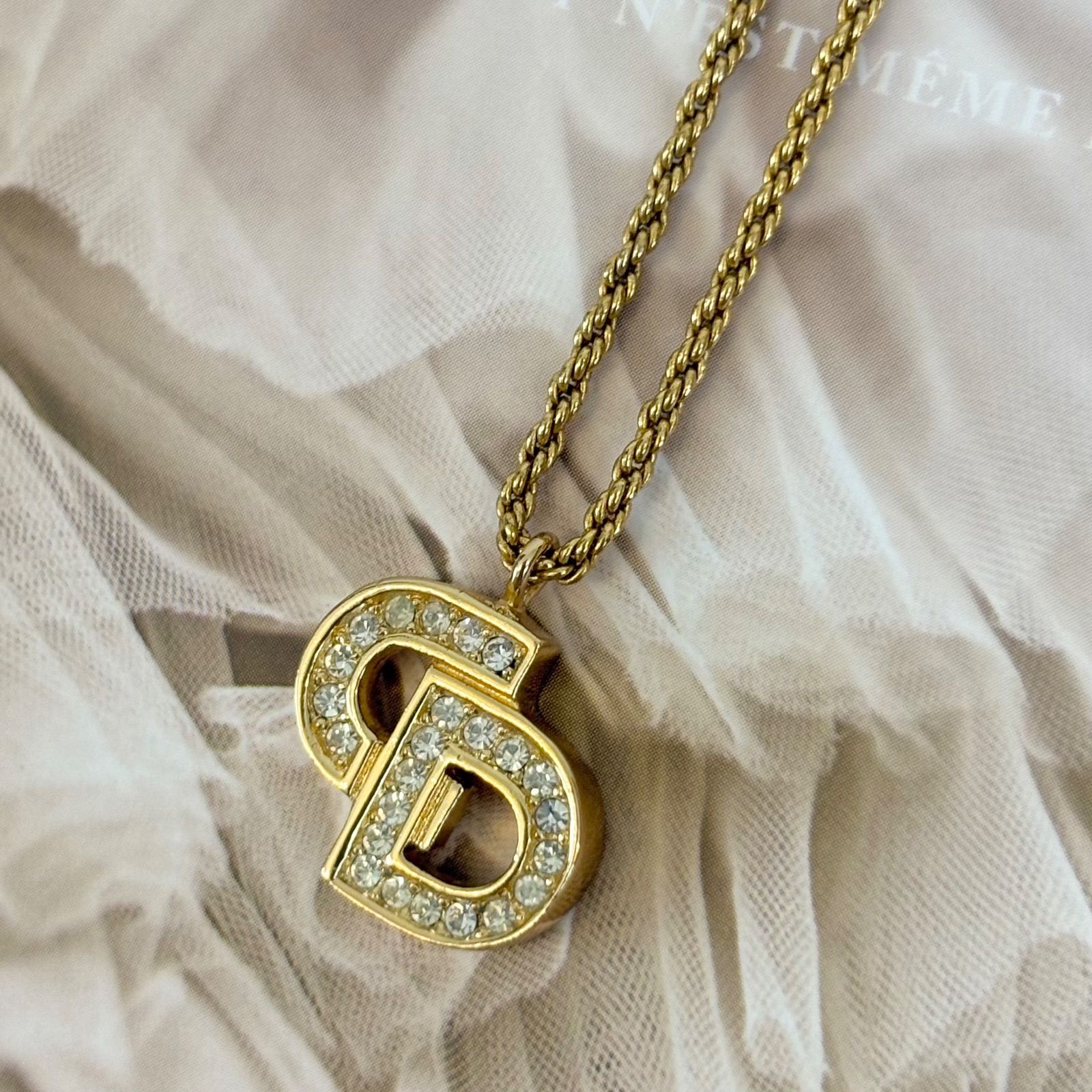 美品　クリスチャンディオール　CD ネックレス　ストーン　ゴールド ✨美品✨クリスチャン ディオール CD サークル ネックレス ストーン