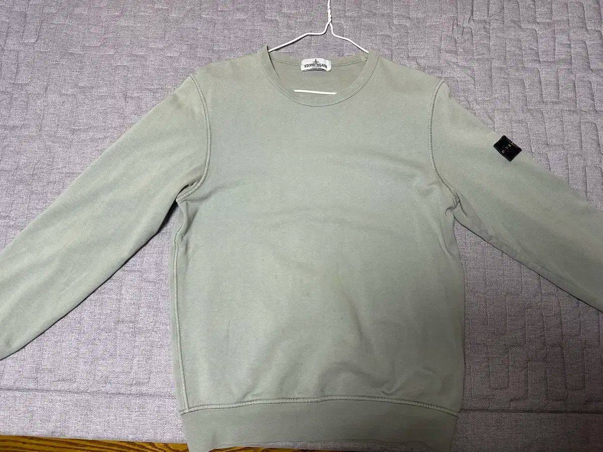ストーンアイランドジュニア 武器用スウェットシャツ