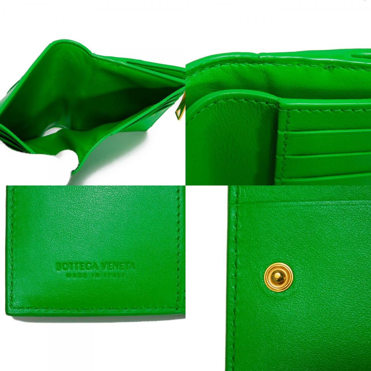 BOTTEGAVENETA ボッテガヴェネタ スモール カセット ファスナー ウォレット ナッパ カーフ ライトグリーン スナップボタン コンパクトウォレット RFID マキシ イントレチャート パラキート 二つ折り財布 706010 VCQC4 3722 BOTTEGAVENETA ボッテガヴェネタ スモール カセット ファスナー