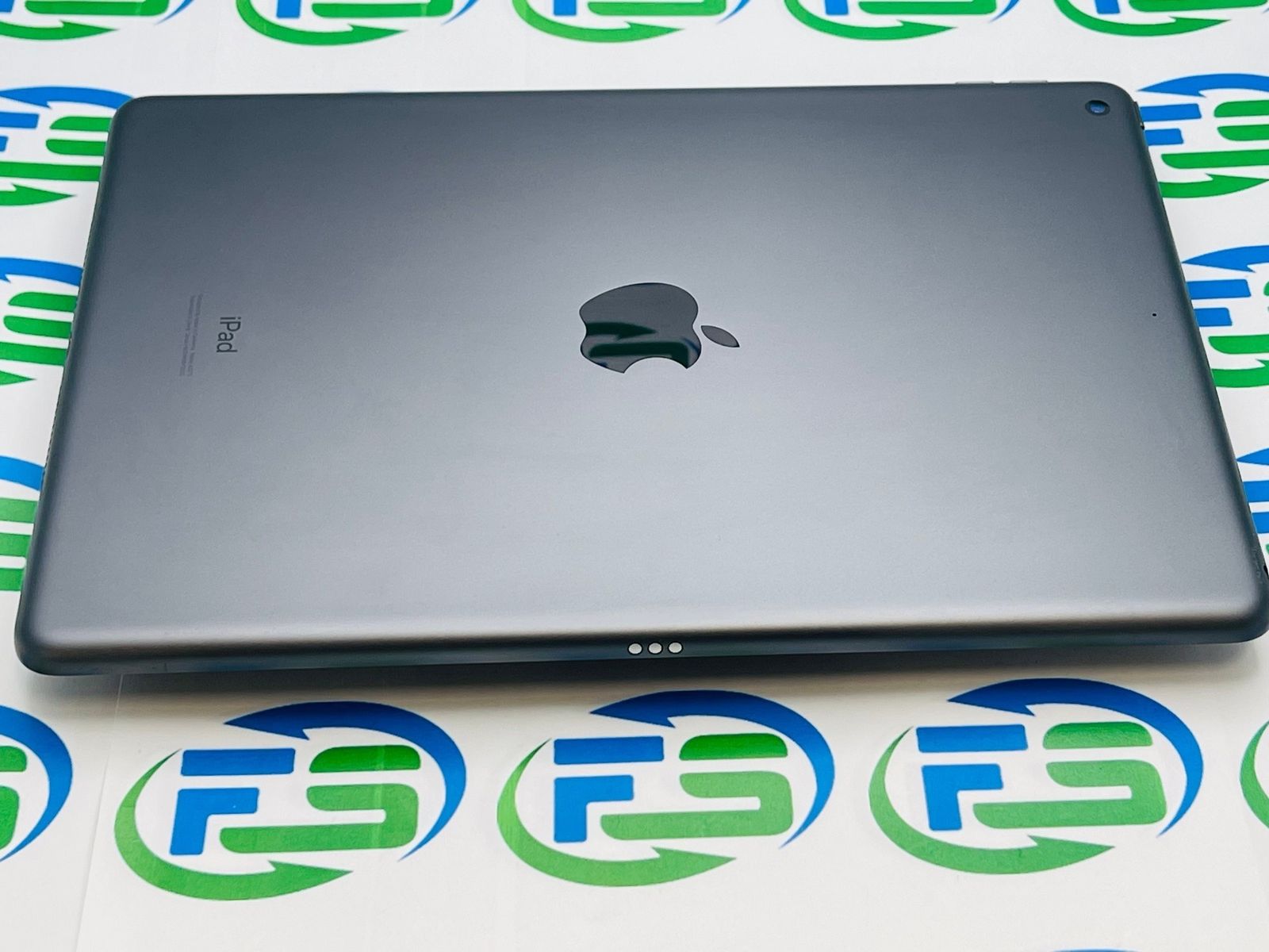 Apple (アップル) iPad 第8世代 Wi-Fi 32GB スペースグレイ MYL92J/A