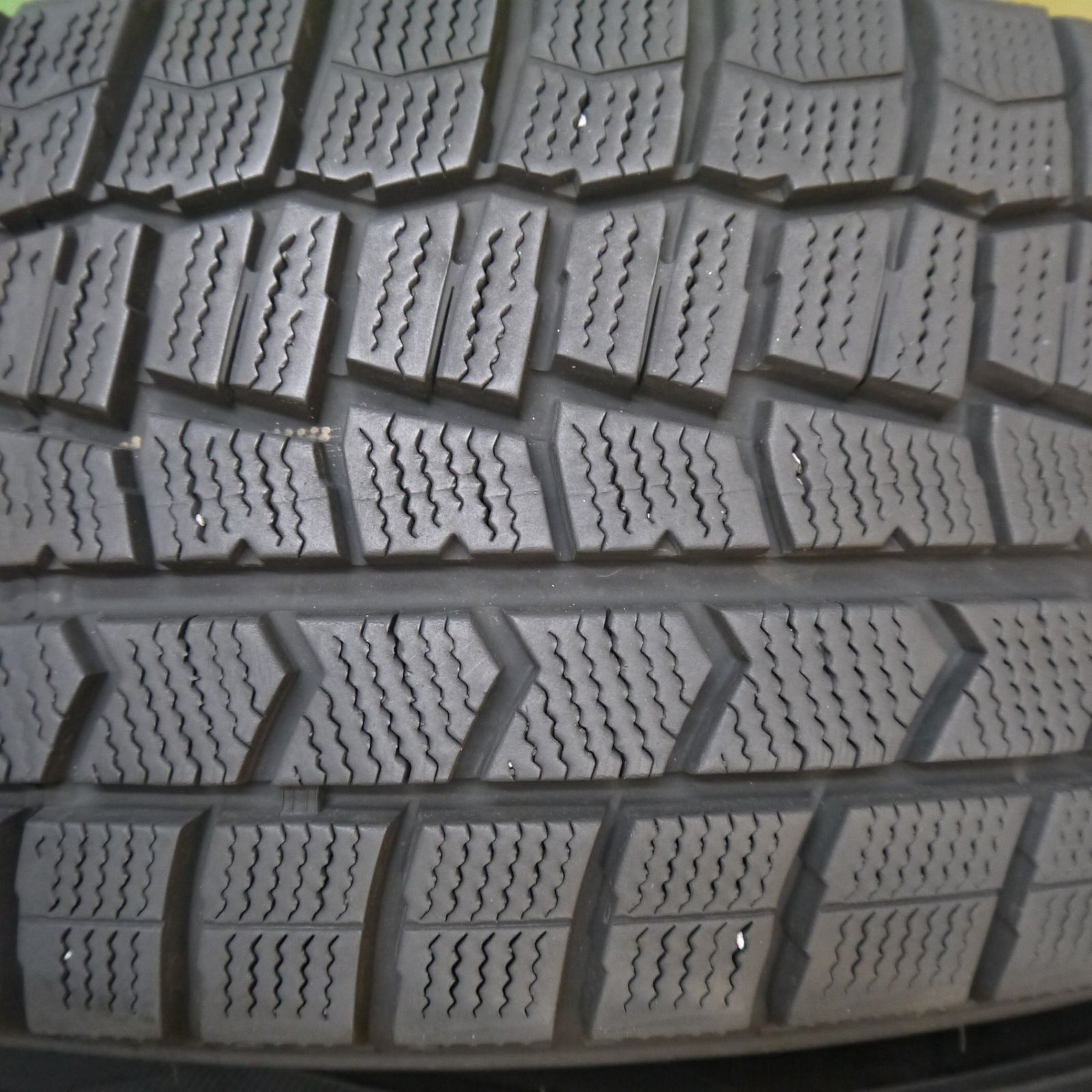 バリ溝！22年！キレイ！9.5分☆スタッドレス 215/65R16 ダンロップ 