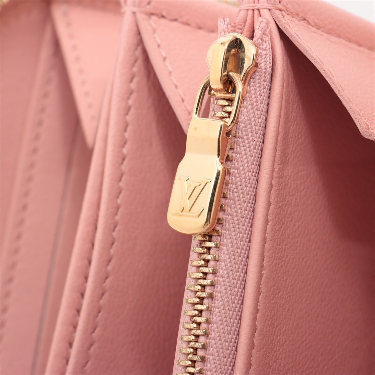 LOUIS VUITTON/ルイ ヴィトン モノグラム エンボス ジッピーウォレット 
