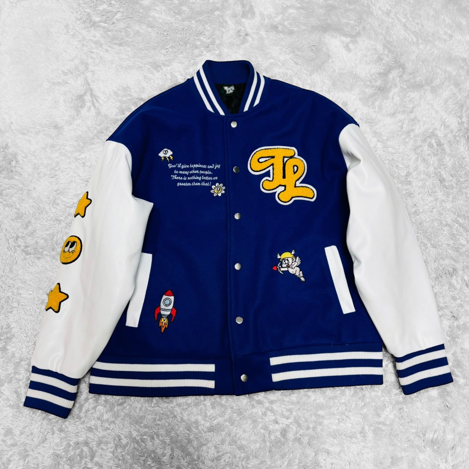 大人気 即完売品 THATS LIFE ザッツライフ スタジャン 刺繍ロゴ 背面