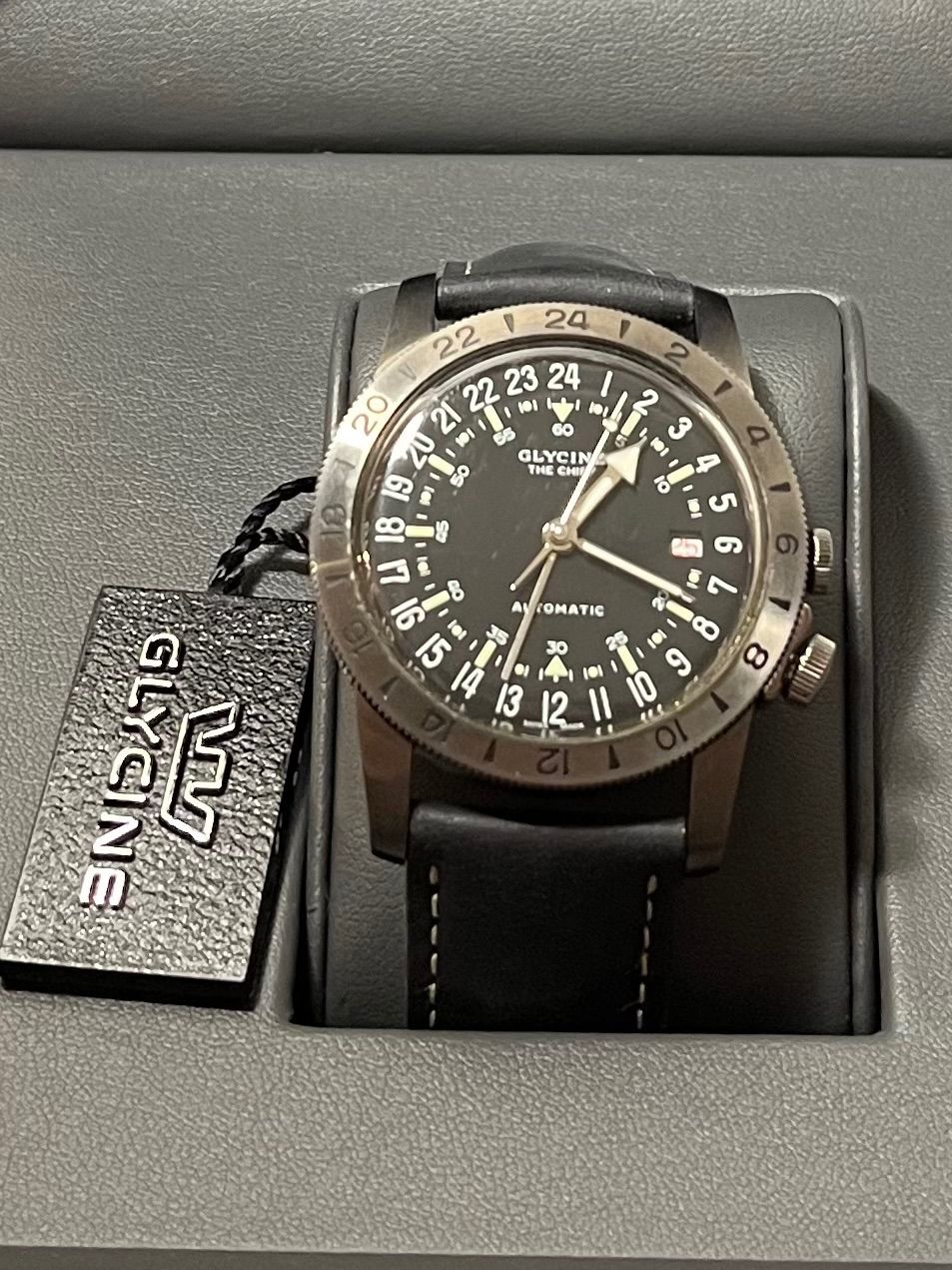 専用【5476】 GLYCINE グリシンエアマンBase22 GMT 現品のみ 2025年