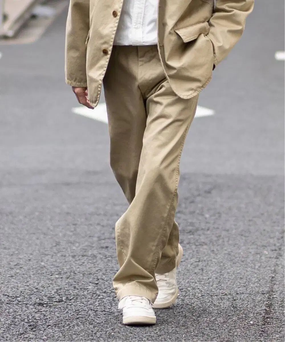 ワイドチノパンツ