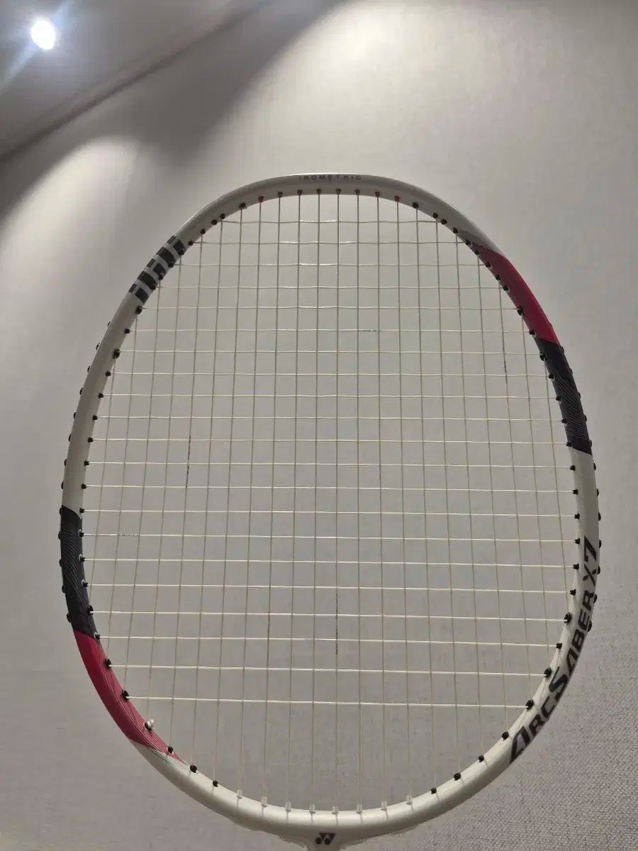 YONEX