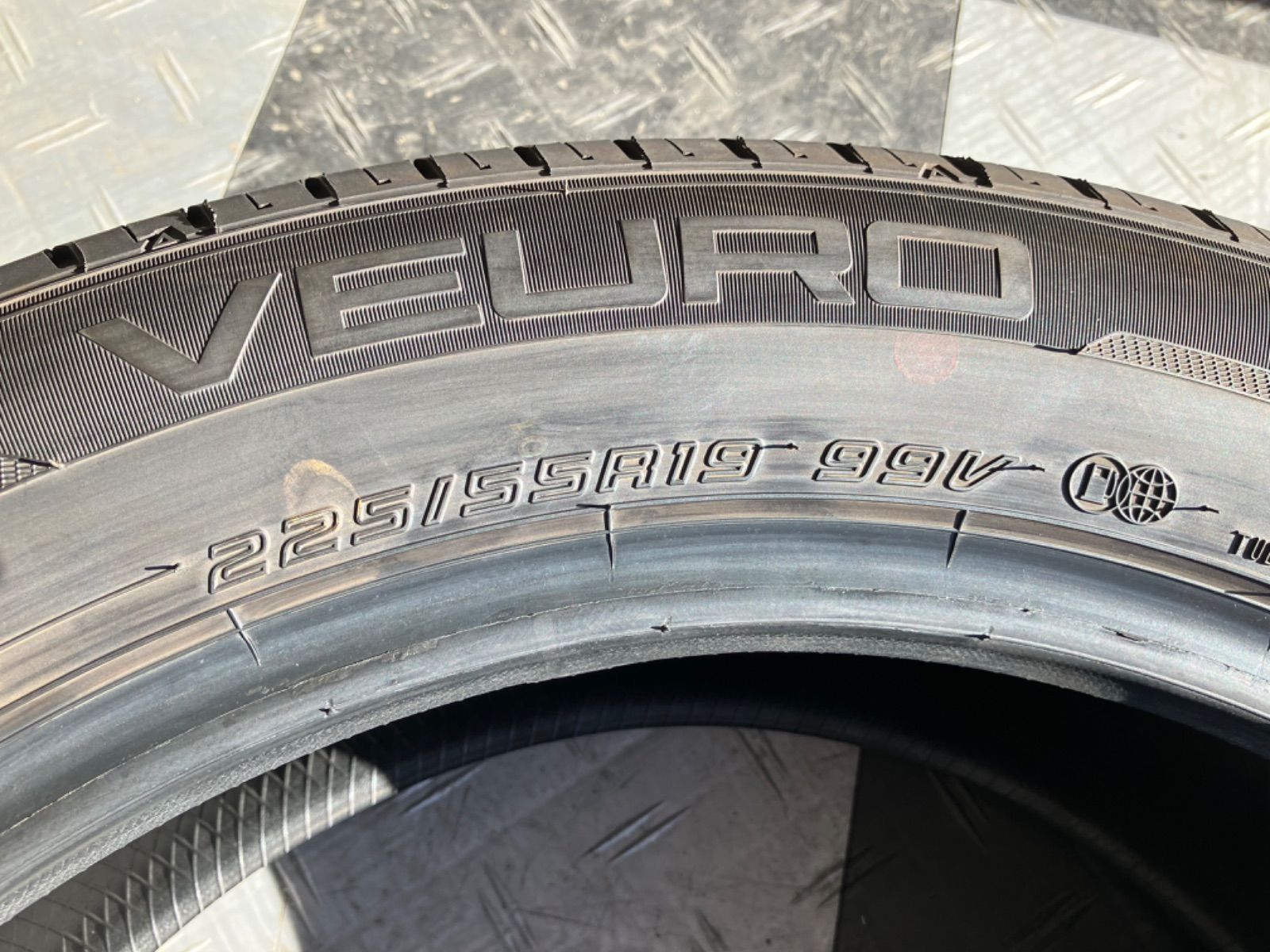 送料込み］DUNLOP VEURO VE304 ダンロップ ビューロ VE304 225/55R19