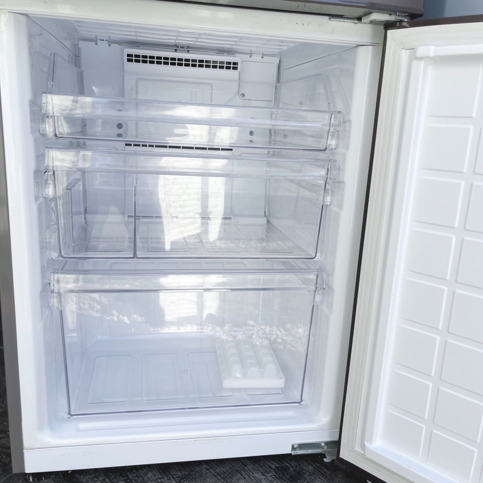 68取付無料！SHARPプラズマクラスター搭載おしゃれブラウン271L