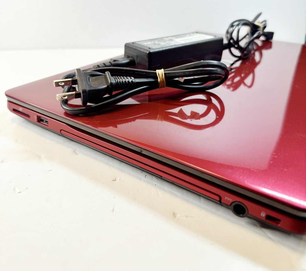 美品 富士通 LIFEBOOK AH42/B1 Celeron SSD搭載 - メルカリ