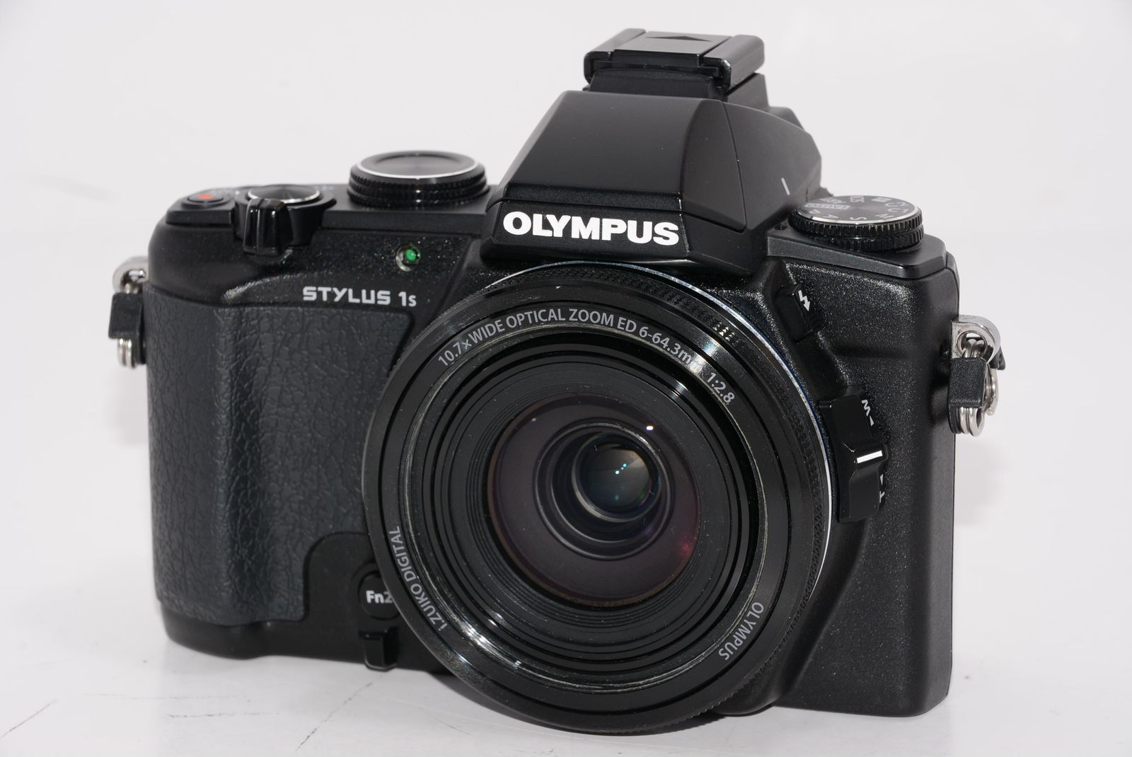 オリンパス STYLUS1 OLYMPUS デジタルカメラ 28-300/2.8 の名機