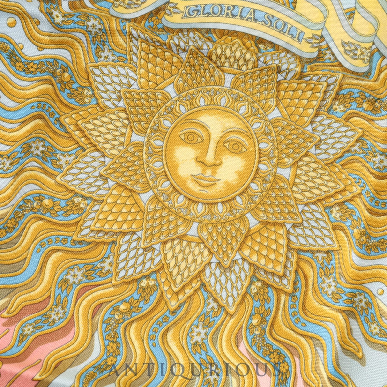 エルメス スカーフ カレ45 栄光の日 SILK100%